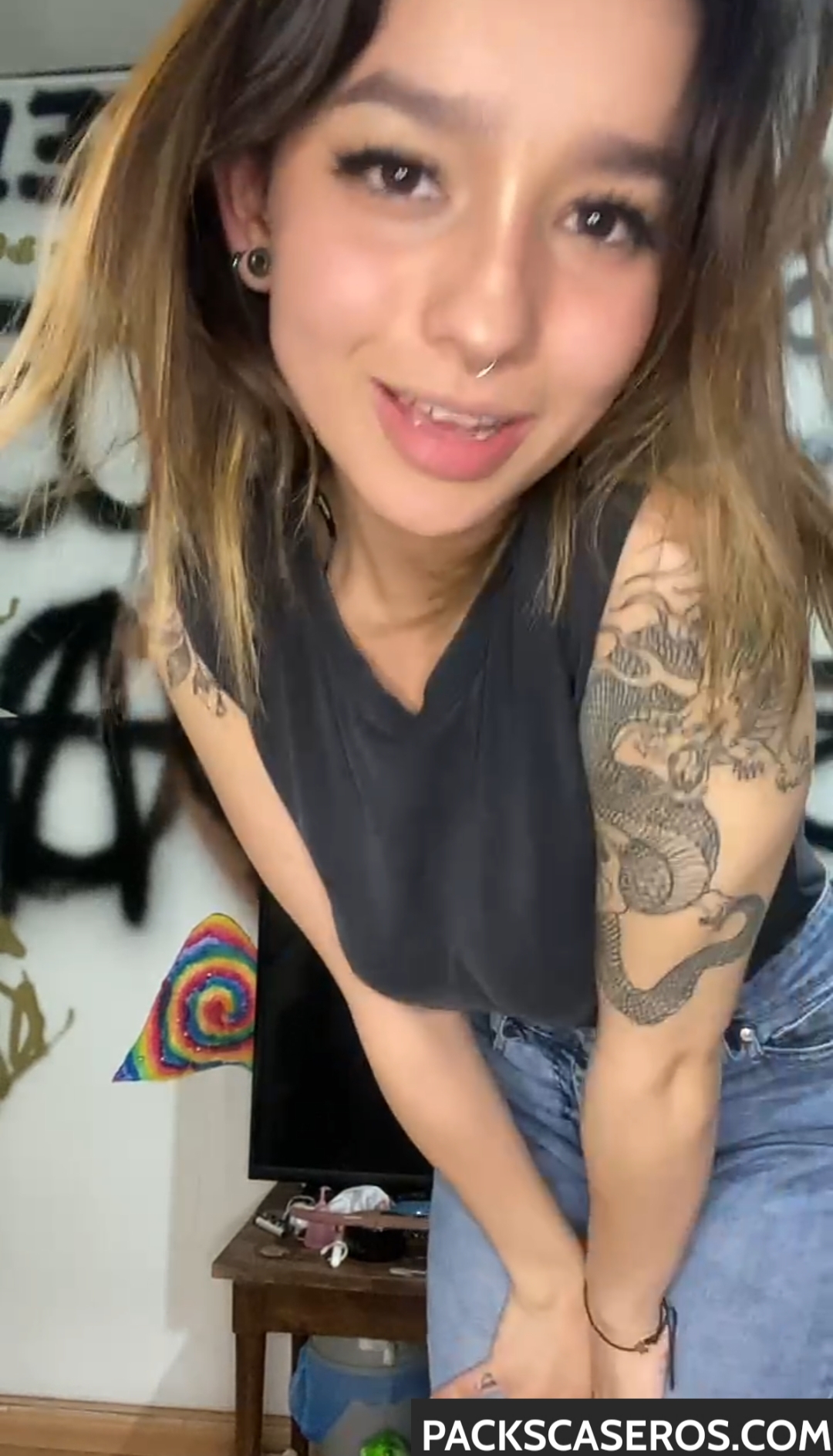 Pack de hermosa chica tatuada + Video Hot 1